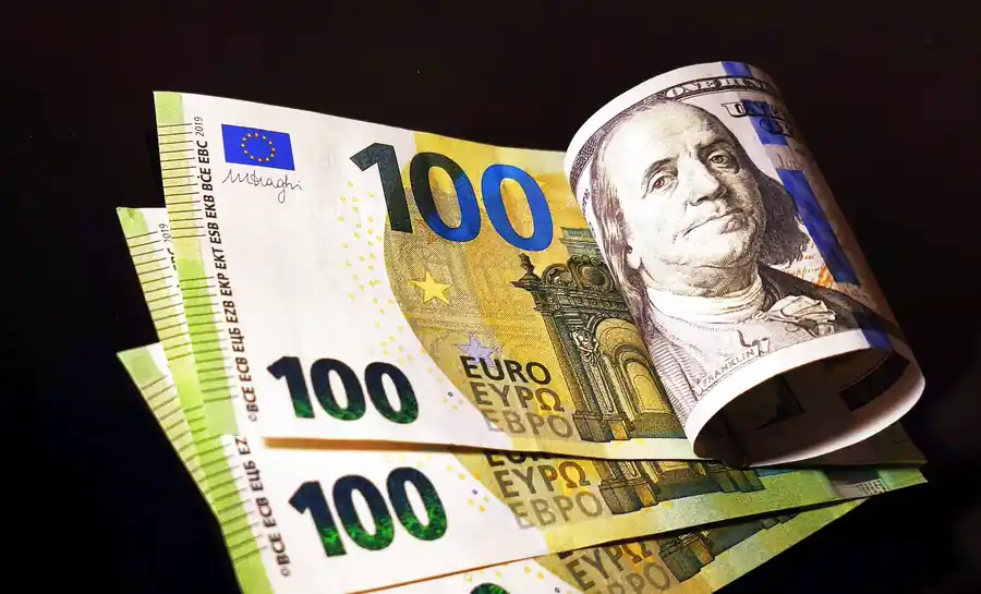 Доллар и евро растут 6 февраля 2026 года