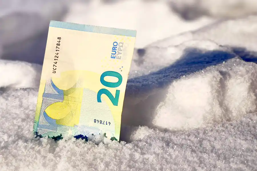 Евро пошёл на дно на торгах 5 февраля 2026 года