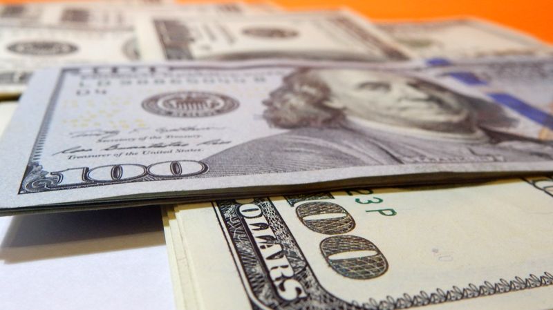 Доллар стремительно дешевеет к белорускому рублю